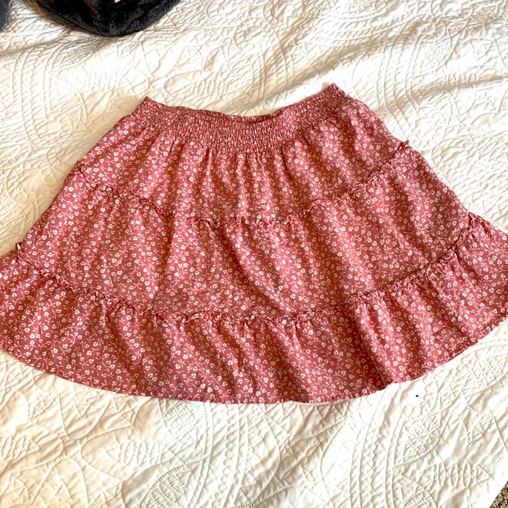 Hollister floral pink skirt with white flowers